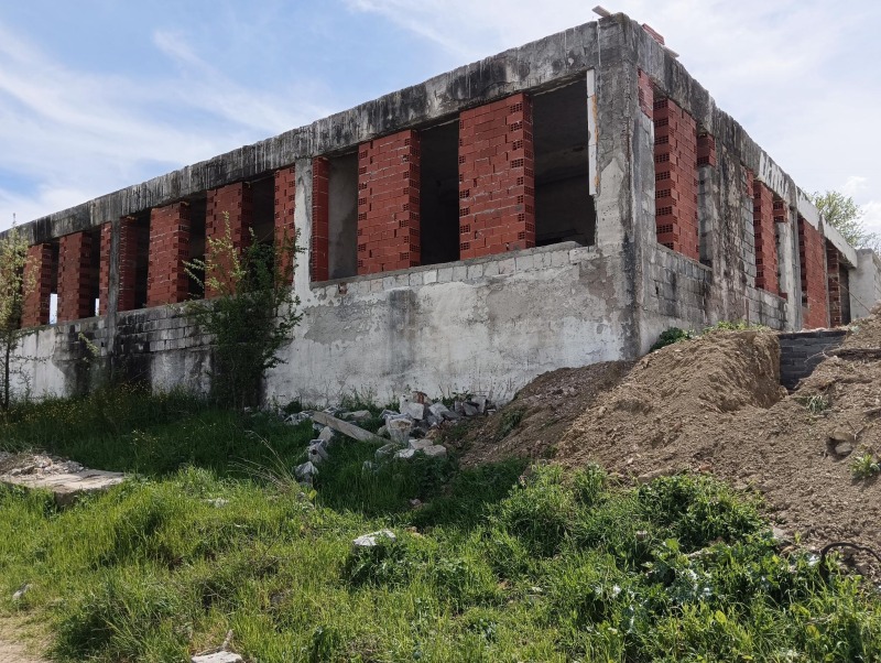 Продава ПРОМ. ПОМЕЩЕНИЕ, с. Левуново, област Благоевград, снимка 4 - Производствени сгради - 52791710