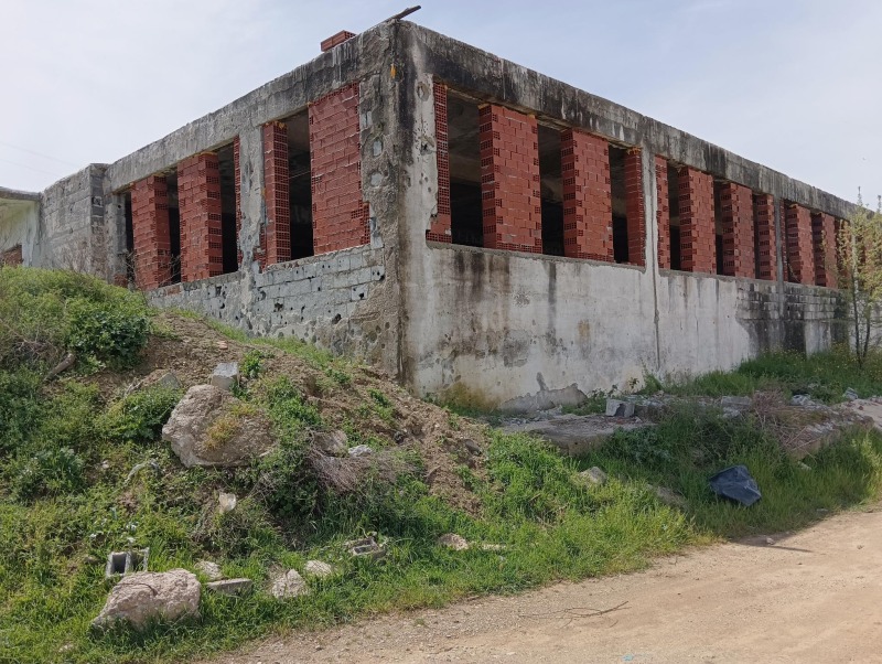 Продава ПРОМ. ПОМЕЩЕНИЕ, с. Левуново, област Благоевград, снимка 6 - Производствени сгради - 52791710