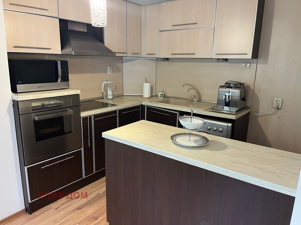 Продава 3-СТАЕН, гр. Варна, Лятно кино Тракия, снимка 2 - Апартаменти - 54942746