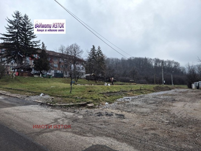 Продава ПАРЦЕЛ в град Перник, Кристал - 2335 кв.м / 93 400 € » 182 674.52 лв., ИМОТИ ИЗТОК