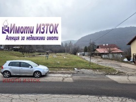 Komplo Kristal, Pernik 4