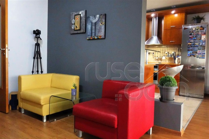 Zu verkaufen  3 Schlafzimmer Ruse , Alei Wazraschdane , 98 qm | 28757915 - Bild [3]
