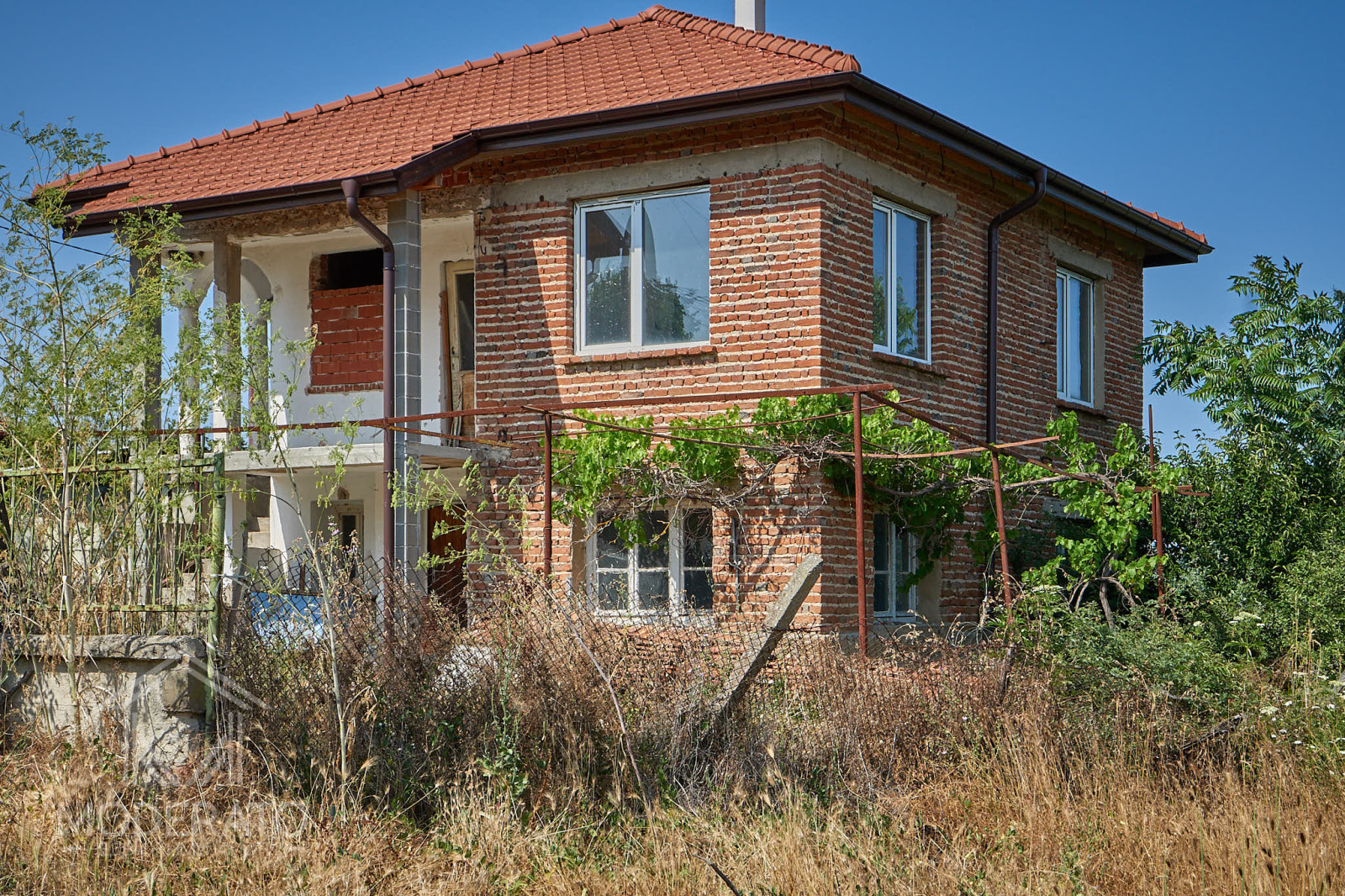 Продава КЪЩА, гр. Бургас, с. Извор