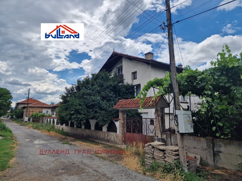 Продава КЪЩА в област Кюстендил, с. Бараково - 300 кв.м / 187 000 € » 365 740.21 лв., БУЛЛЕНД ГРАД ДУПНИЦА