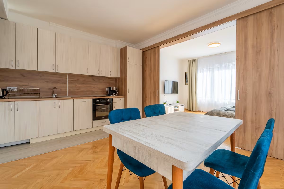 Продава 2-СТАЕН, гр. София, Център, снимка 2 - Апартаменти - 56294305