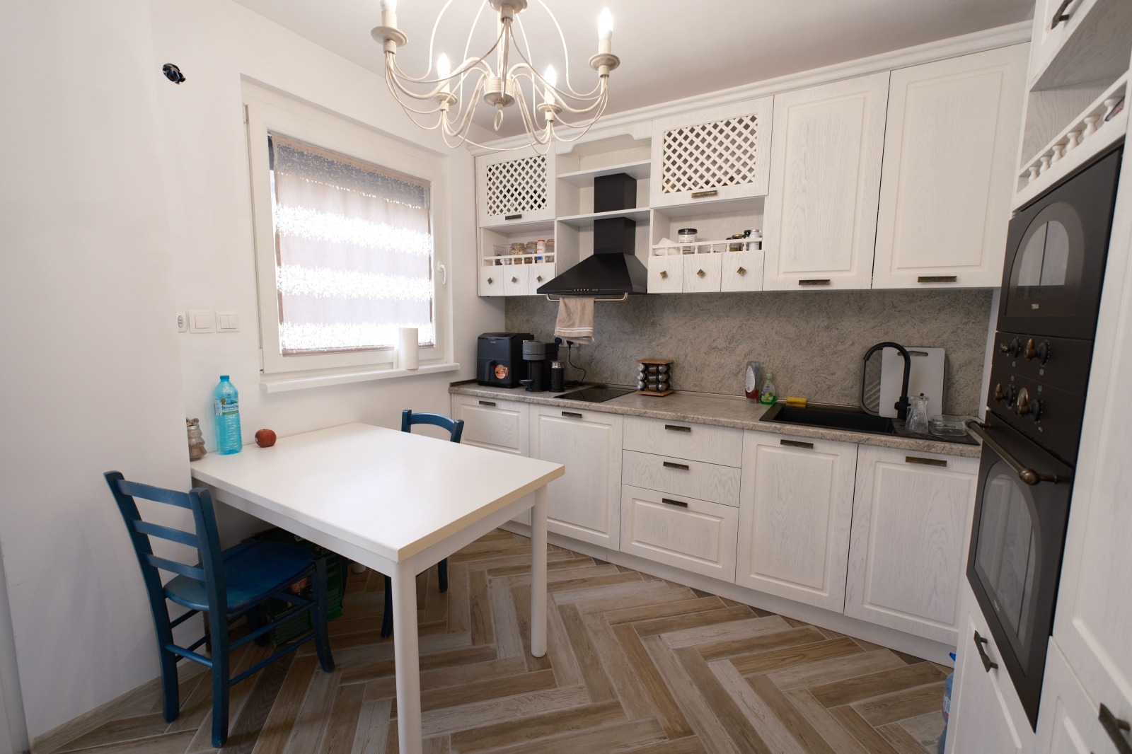 Продава КЪЩА, гр. Велико Търново, Център, снимка 2 - Къщи - 37878843