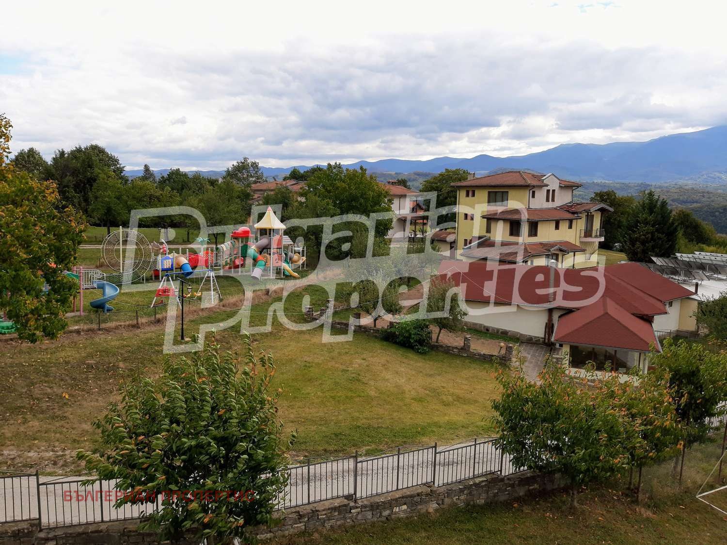 Продава ХОТЕЛ, с. Кръвеник, област Габрово, снимка 2 - Хотели - 49837982