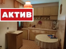 Кућа Боровец, Тарговиште 8