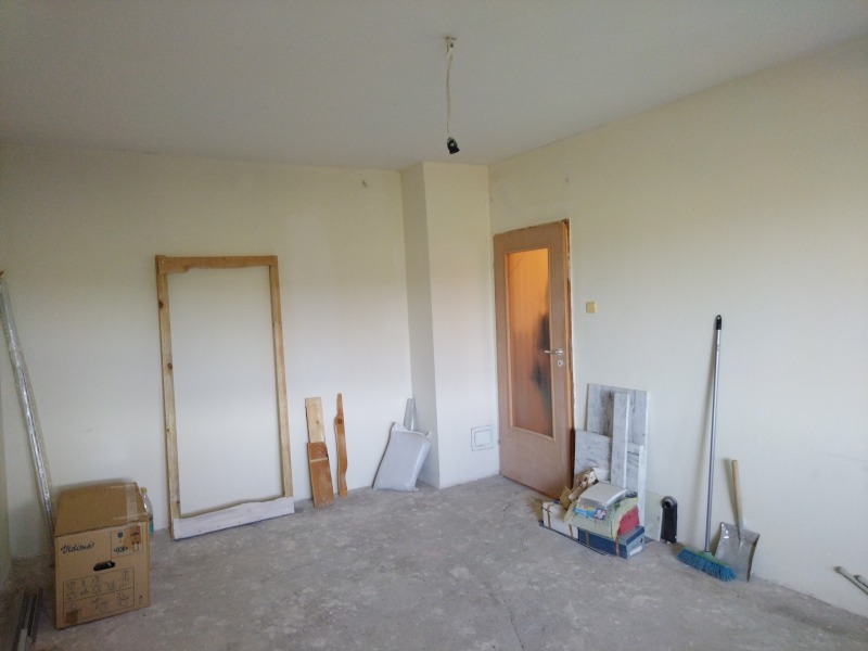 Продава  1-стаен град Перник , Тева , 49 кв.м | 54947492 - изображение [6]