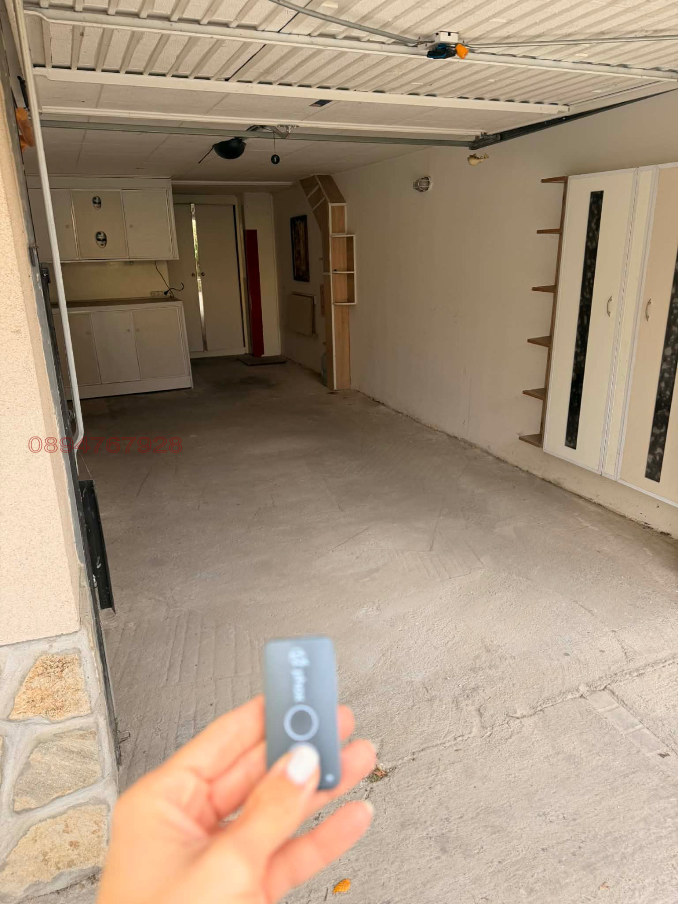 Продава ГАРАЖ, ПАРКОМЯСТО, гр. Пазарджик, Идеален център, снимка 7 - Гаражи и паркоместа - 54130460