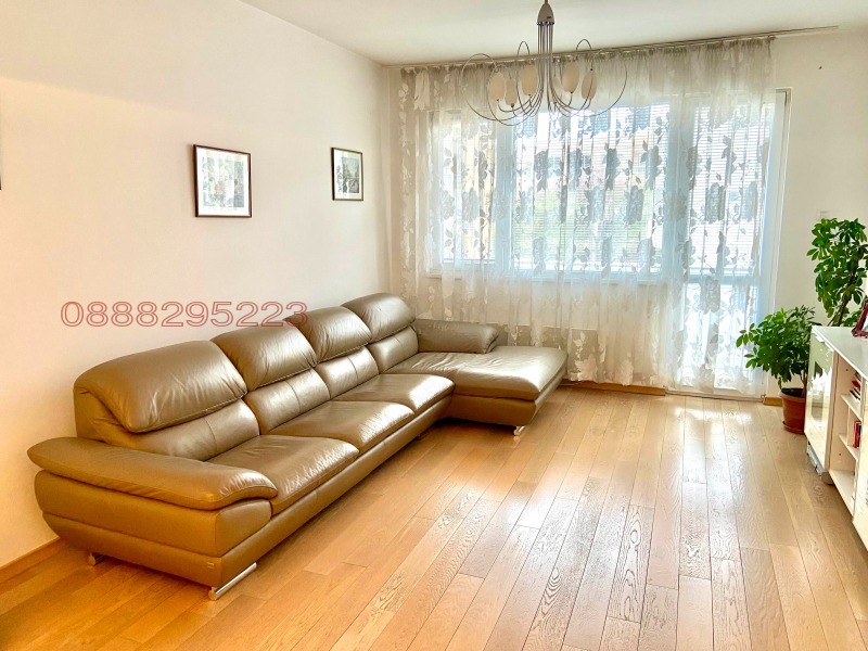 Myytävänä  3 makuuhuonetta Varna , Tsentar , 130 neliömetriä | 13444027 - kuva [2]