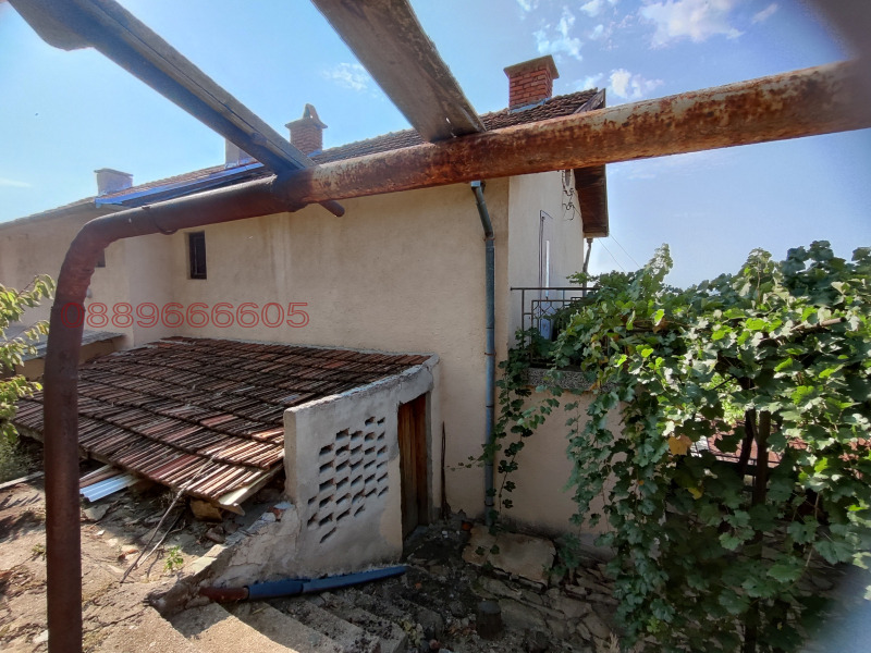 Продава ВИЛА, с. Дълбоки, област Стара Загора, снимка 11 - Вили - 52781694