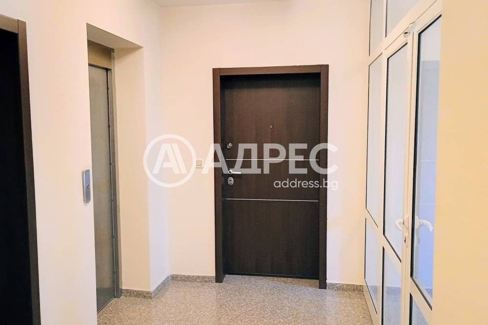 Продава 2-СТАЕН, гр. София, Център