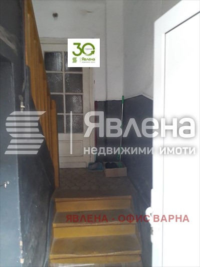 Продава ЕТАЖ ОТ КЪЩА, гр. Провадия, област Варна, снимка 3 - Етаж от къща - 47467408