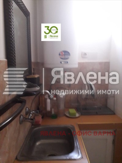 Продава ЕТАЖ ОТ КЪЩА, гр. Провадия, област Варна, снимка 5 - Етаж от къща - 47467408