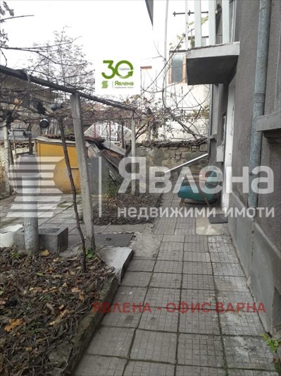 Продава ЕТАЖ ОТ КЪЩА, гр. Провадия, област Варна, снимка 2 - Етаж от къща - 47467408