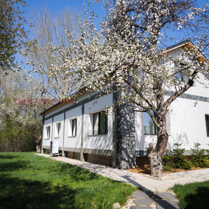 Продава КЪЩА, гр. София, с. Мало Бучино, снимка 2 - Къщи - 52816537