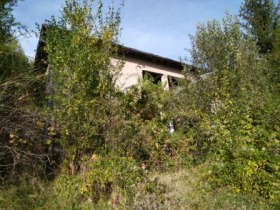 Продажба на имоти в с. Копаница, област Перник - изображение 1 