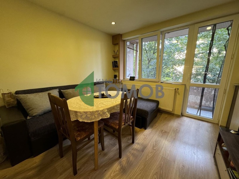 De vânzare  1 dormitor Șumen , Traciia , 68 mp | 86530189 - imagine [3]