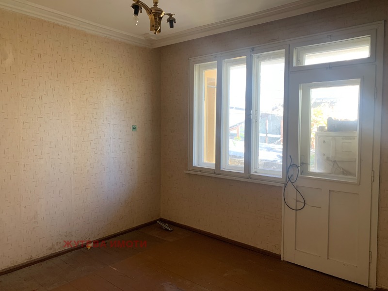 Продава ЕТАЖ ОТ КЪЩА, гр. Сопот, област Пловдив, снимка 4 - Етаж от къща - 52247300