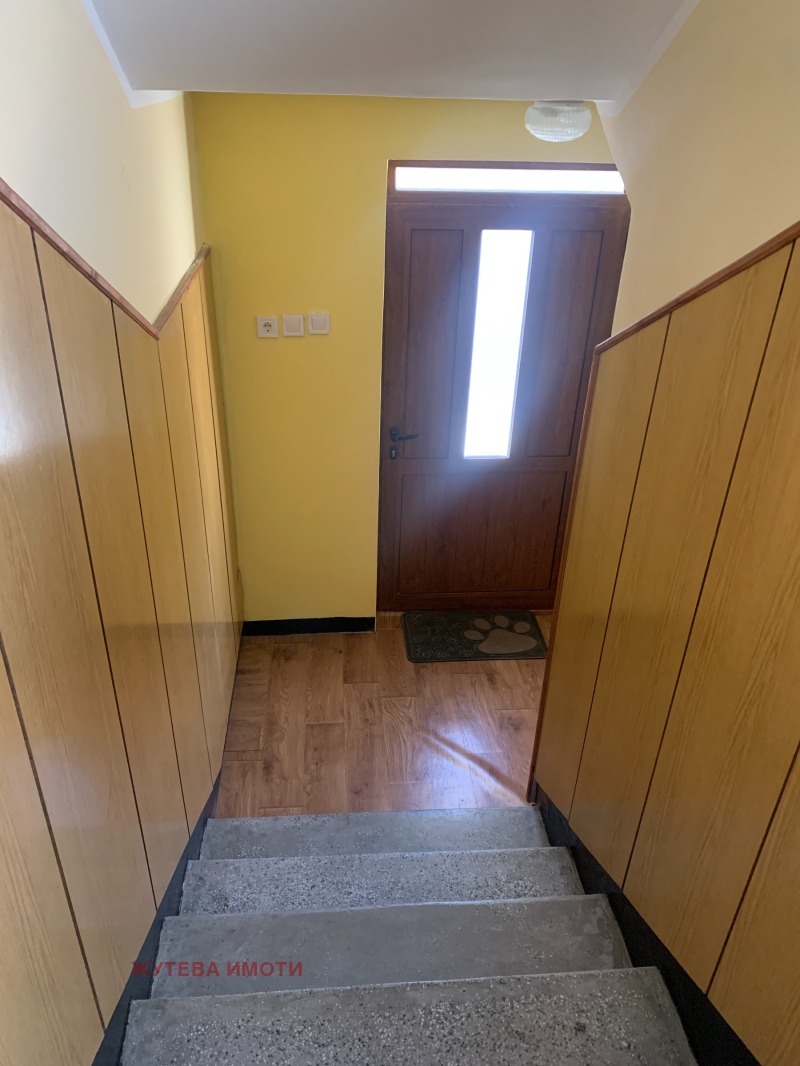 Продава ЕТАЖ ОТ КЪЩА, гр. Сопот, област Пловдив, снимка 10 - Етаж от къща - 52247300