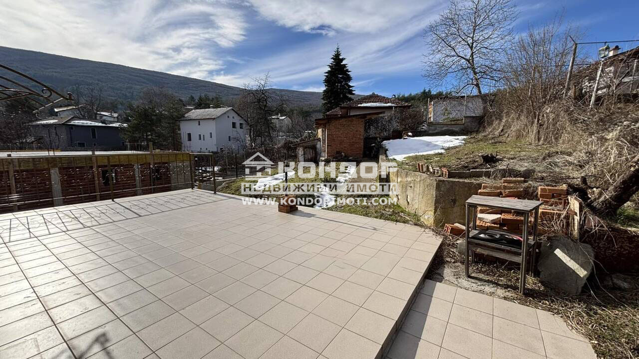 Продава КЪЩА, с. Гълъбово, област Пловдив, снимка 2 - Къщи - 49841839