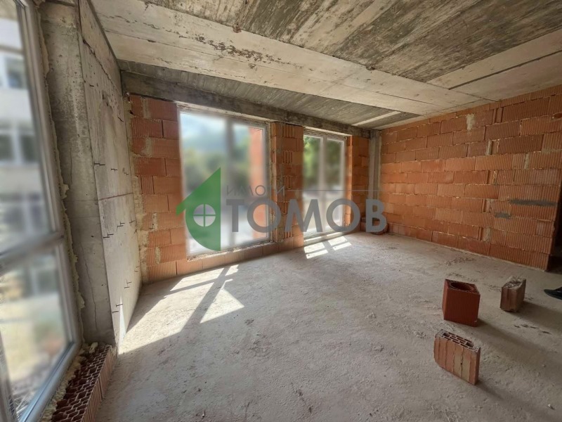 Продава 2-СТАЕН в град Шумен, Център - 79 кв.м / 110 600 € » 216 314.80 лв., ИМОТИ ТОМОВ