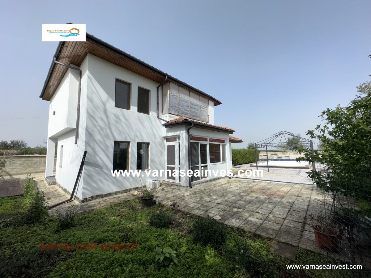 Продава КЪЩА, с. Соколово, област Добрич, снимка 2 - Къщи - 47528982