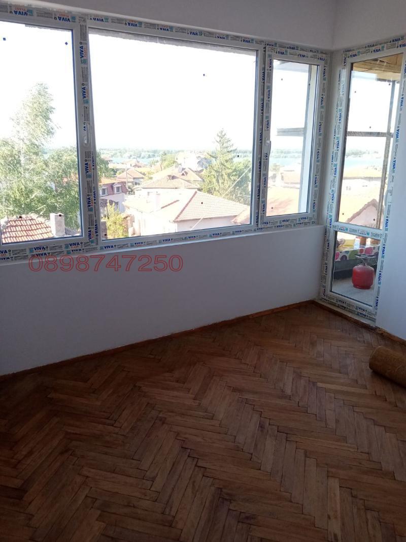 Продава 3-СТАЕН, гр. Свищов, област Велико Търново