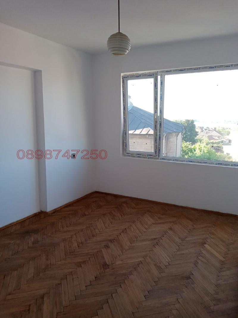 Продава 3-СТАЕН, гр. Свищов, област Велико Търново, снимка 6 - Апартаменти - 53027643