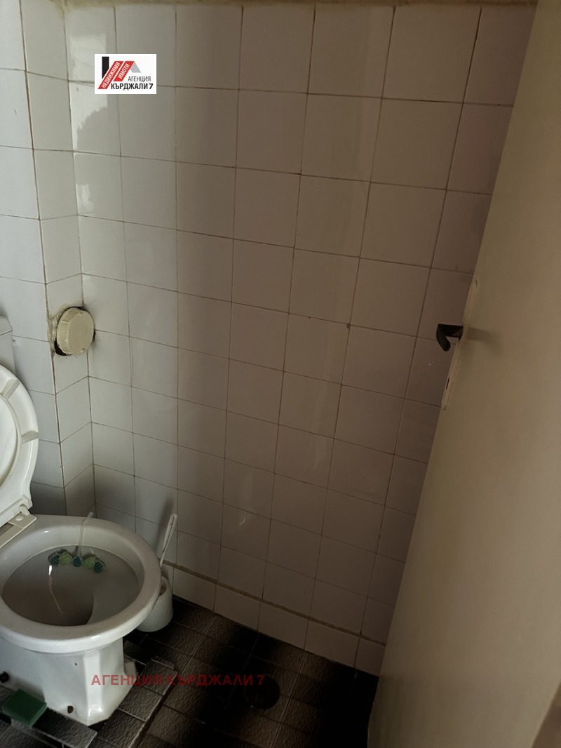 Te koop  3+ slaapkamer Kardzjali , Tsentar , 120 m² | 95891930 - afbeelding [11]