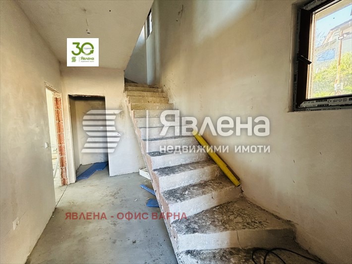 Продава КЪЩА, гр. Варна, м-т Акчелар, снимка 12 - Къщи - 48697603