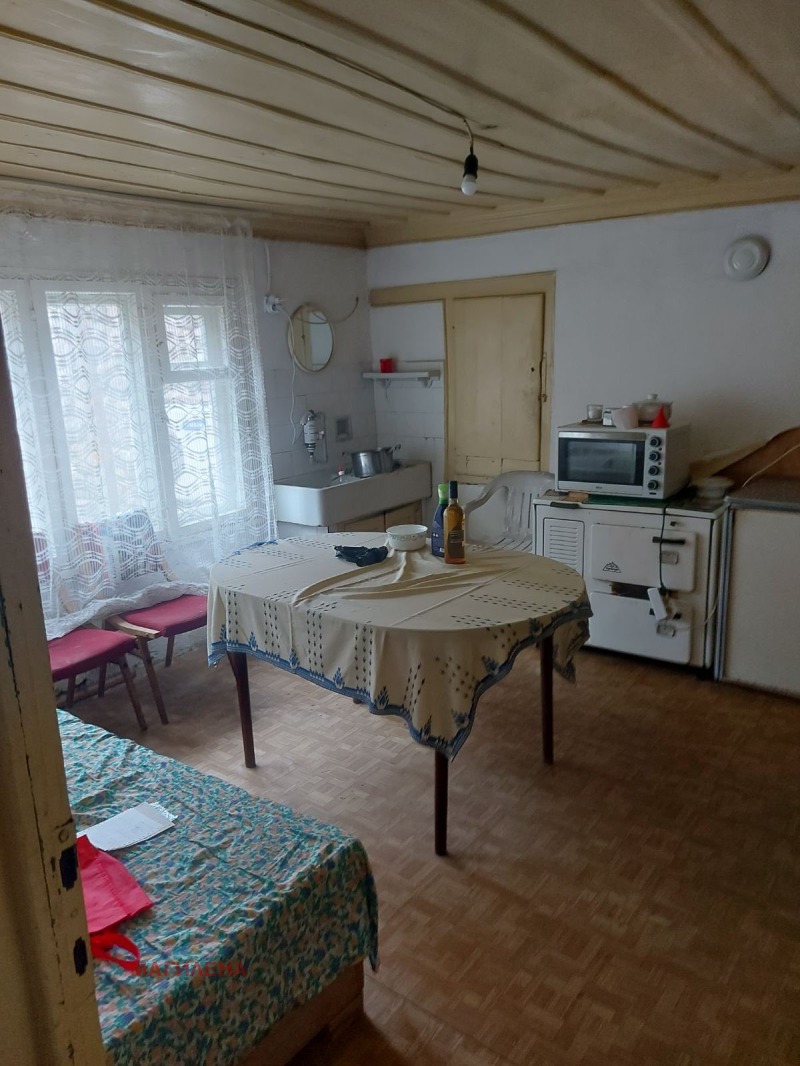 Продава  Къща област Пазарджик , гр. Брацигово , 150 кв.м | 45144664 - изображение [3]