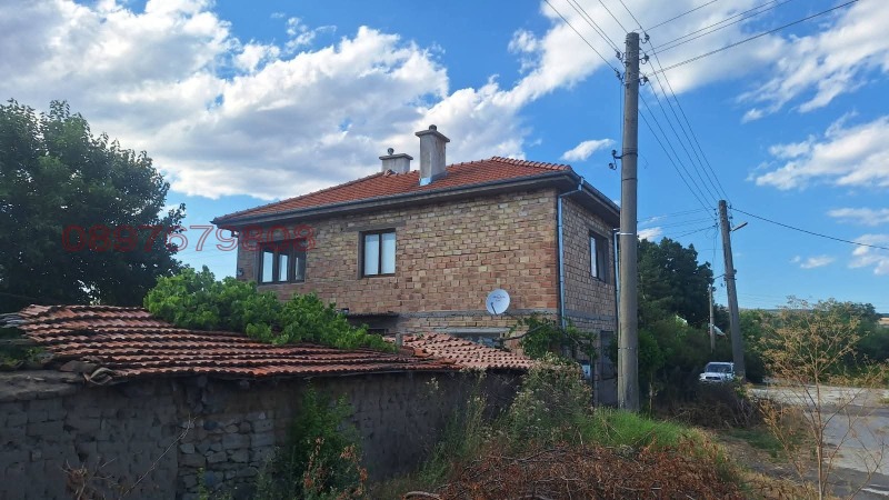 Продава КЪЩА, с. Блатница, област Пазарджик, снимка 2 - Къщи - 52835164