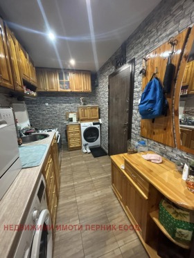 2 slaapkamers Radomir, regio Pernik 9