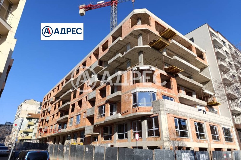 Eladó  Hivatal Varna , Centar , 211 négyzetméter | 21689471