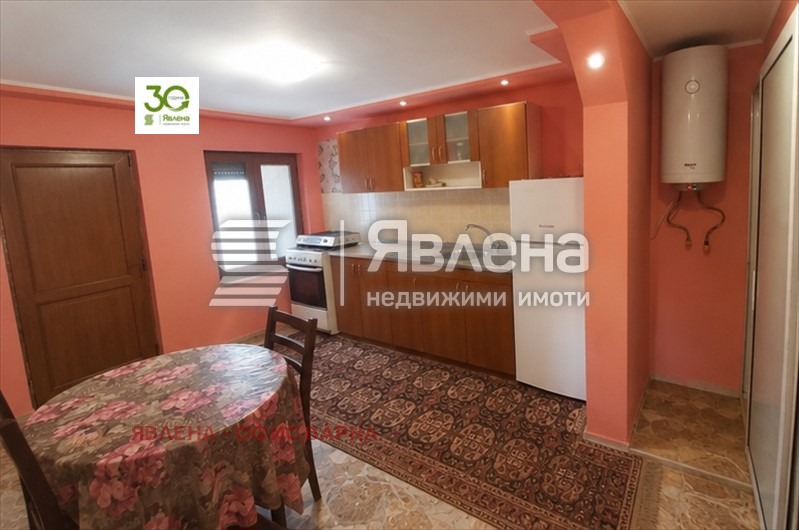 Продава КЪЩА, с. Стожер, област Добрич, снимка 4 - Къщи - 55658609