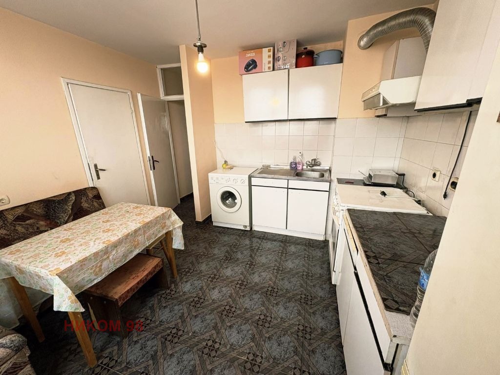 Продава 3-СТАЕН, гр. София, Хиподрума, снимка 2 - Апартаменти - 54009593