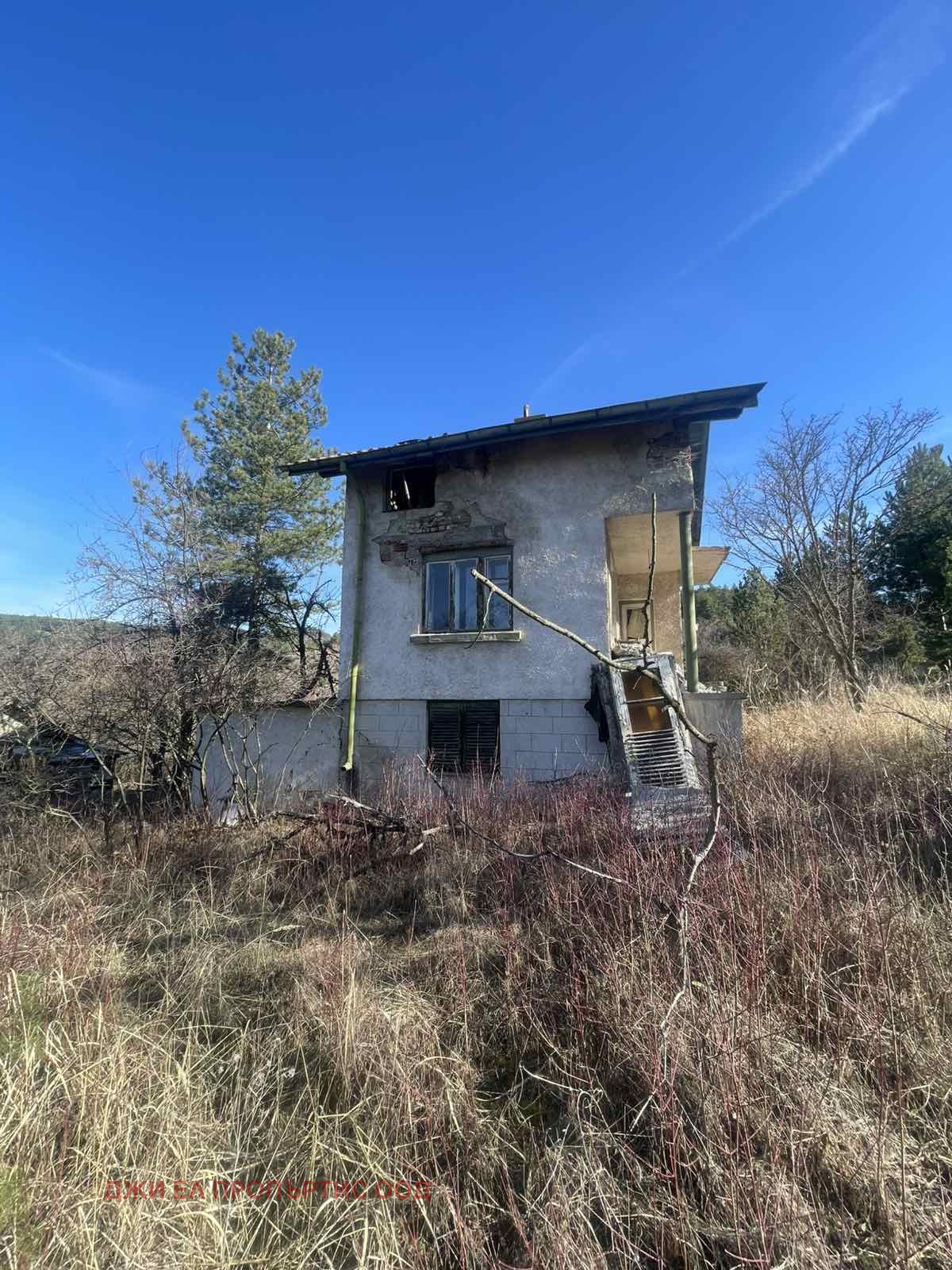 Продава КЪЩА, гр. София, гр. Нови Искър, снимка 2 - Къщи - 53809566