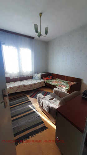 2 Schlafzimmer Kjutschuk Parisch, Plowdiw 4