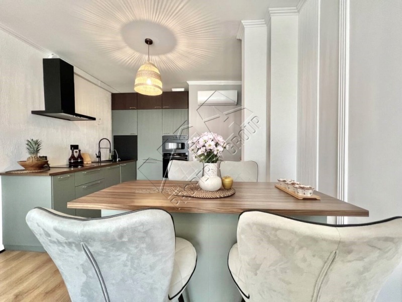 Eladó  2 hálószobás Burgas , Sarafovo , 131 négyzetméter | 99291377