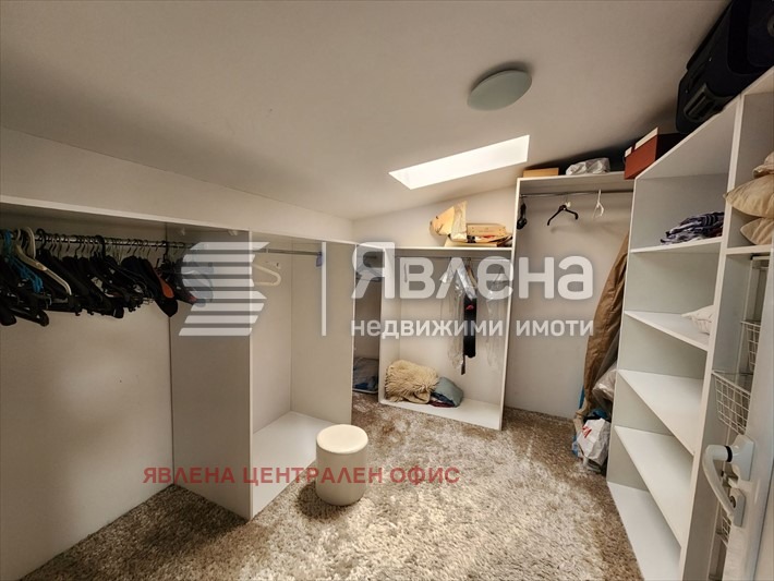 Продава МНОГОСТАЕН, гр. София, Център, снимка 14 - Апартаменти - 56187149