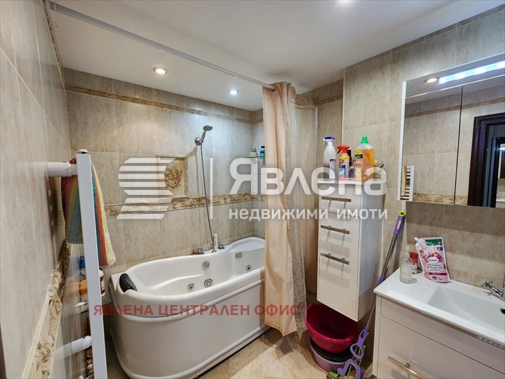 Продава МНОГОСТАЕН, гр. София, Център, снимка 10 - Апартаменти - 56187149