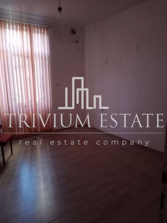 Продава ЕТАЖ ОТ КЪЩА, гр. Пловдив, Център, снимка 4 - Етаж от къща - 54342087