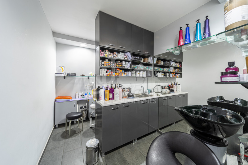 Продава МАГАЗИН, гр. София, Център, снимка 3 - Магазини - 52376504