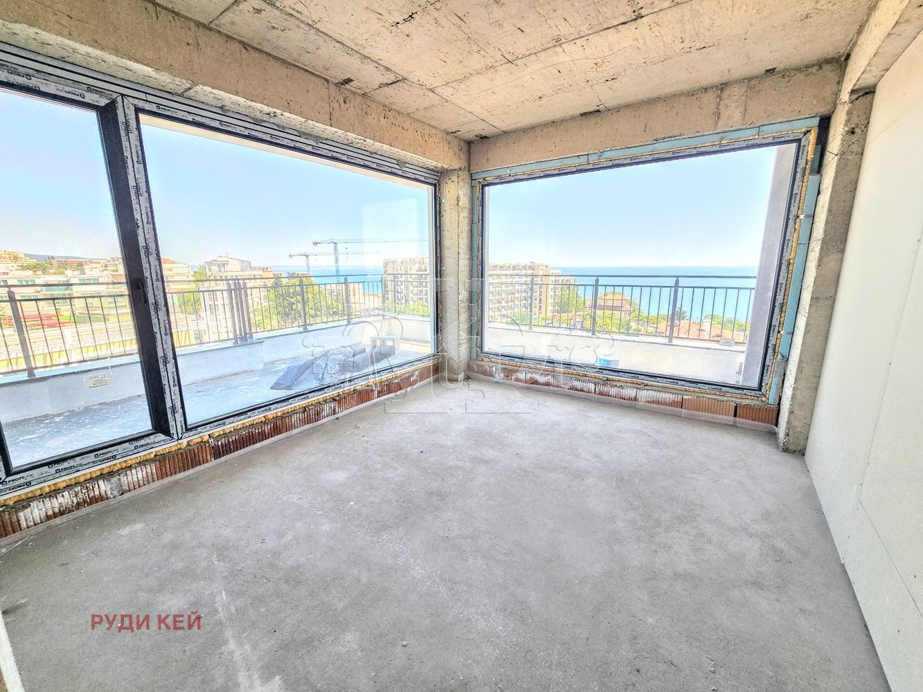 Продава 3-СТАЕН, гр. Варна, к.к. Чайка, снимка 5 - Апартаменти - 56360215