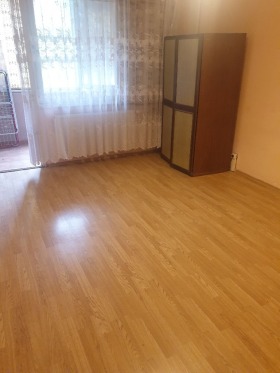 1 quarto Vrabnica 2, Sofia 2