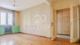 3+ camere da letto Tsentar, Sofia 13