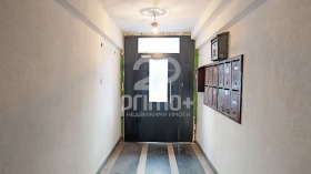 3+ camere da letto Tsentar, Sofia 16