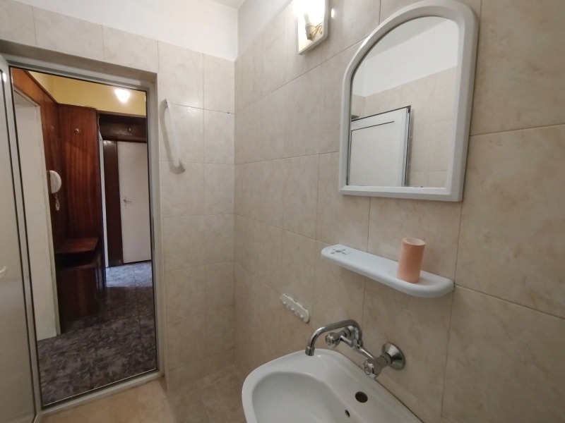 Продава 1-СТАЕН, гр. Русе, Възраждане, снимка 12 - Апартаменти - 53563443